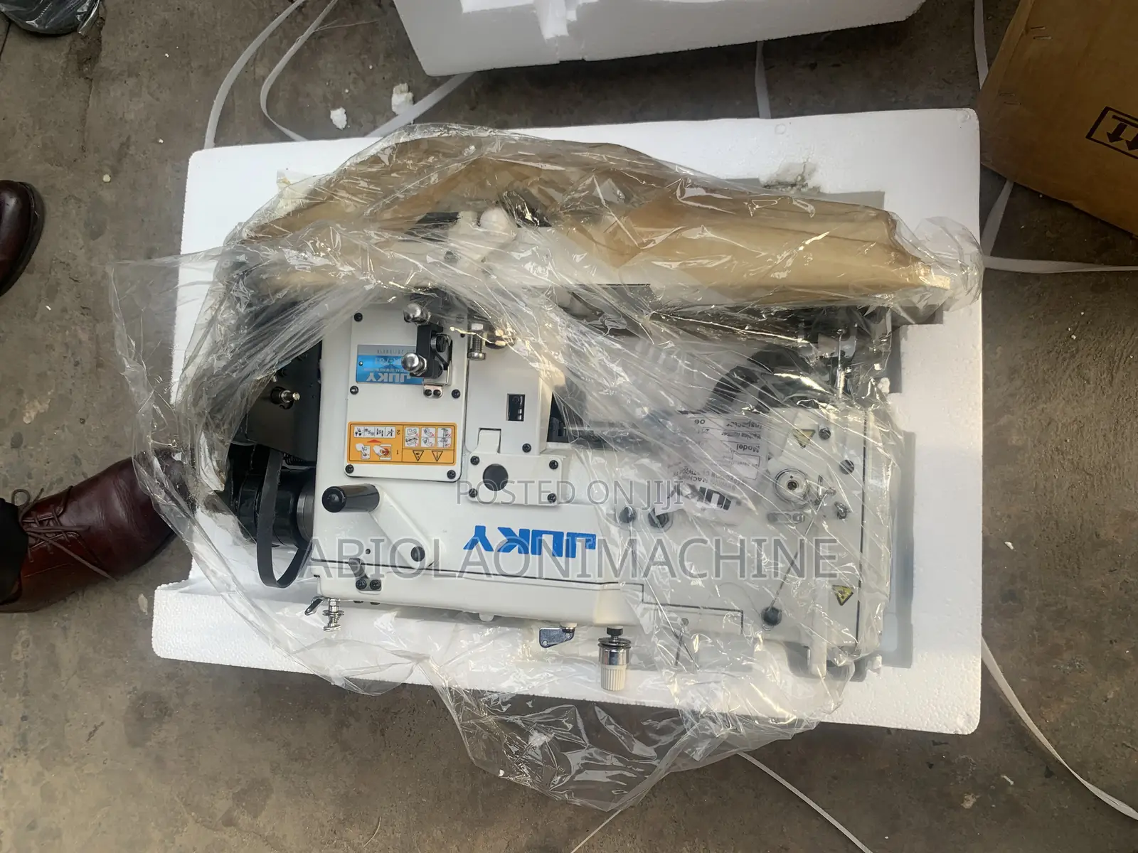 Juky Industrial Buttonhole Sewing Machine Precision Performance
