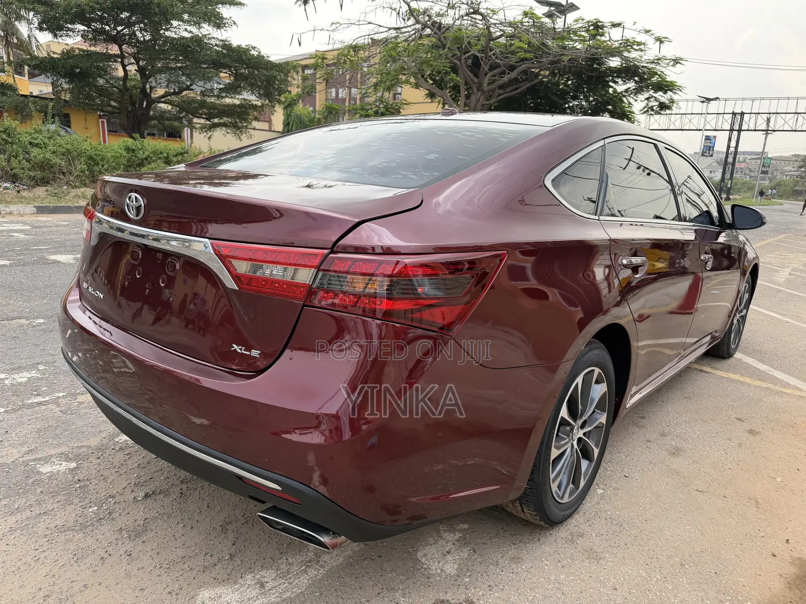 Toyota Avalon XLE Premium FWD Sedan (3.6L 6cyl 6A) 2016 Burgundy