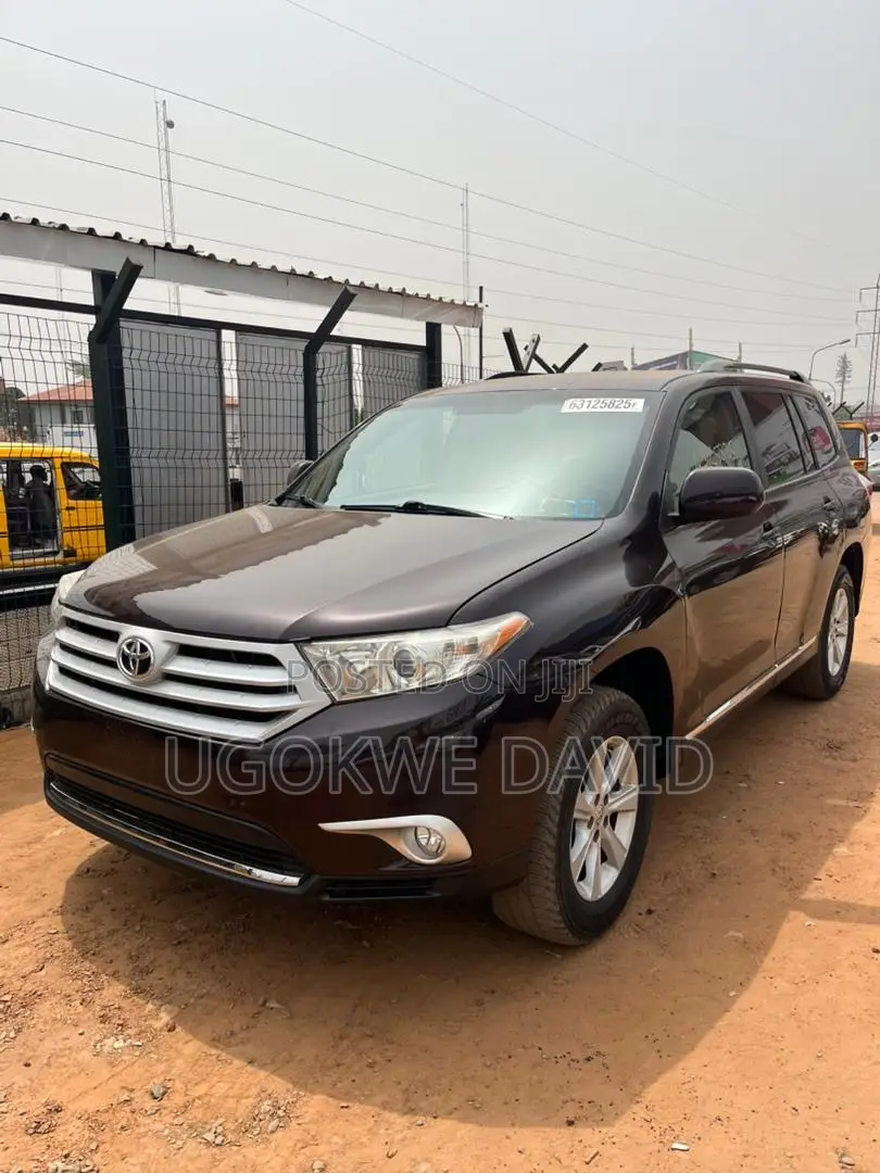 Toyota Highlander 2012 Burgundy