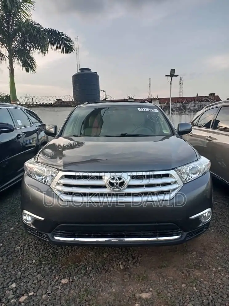 Toyota Highlander 2012 Gray