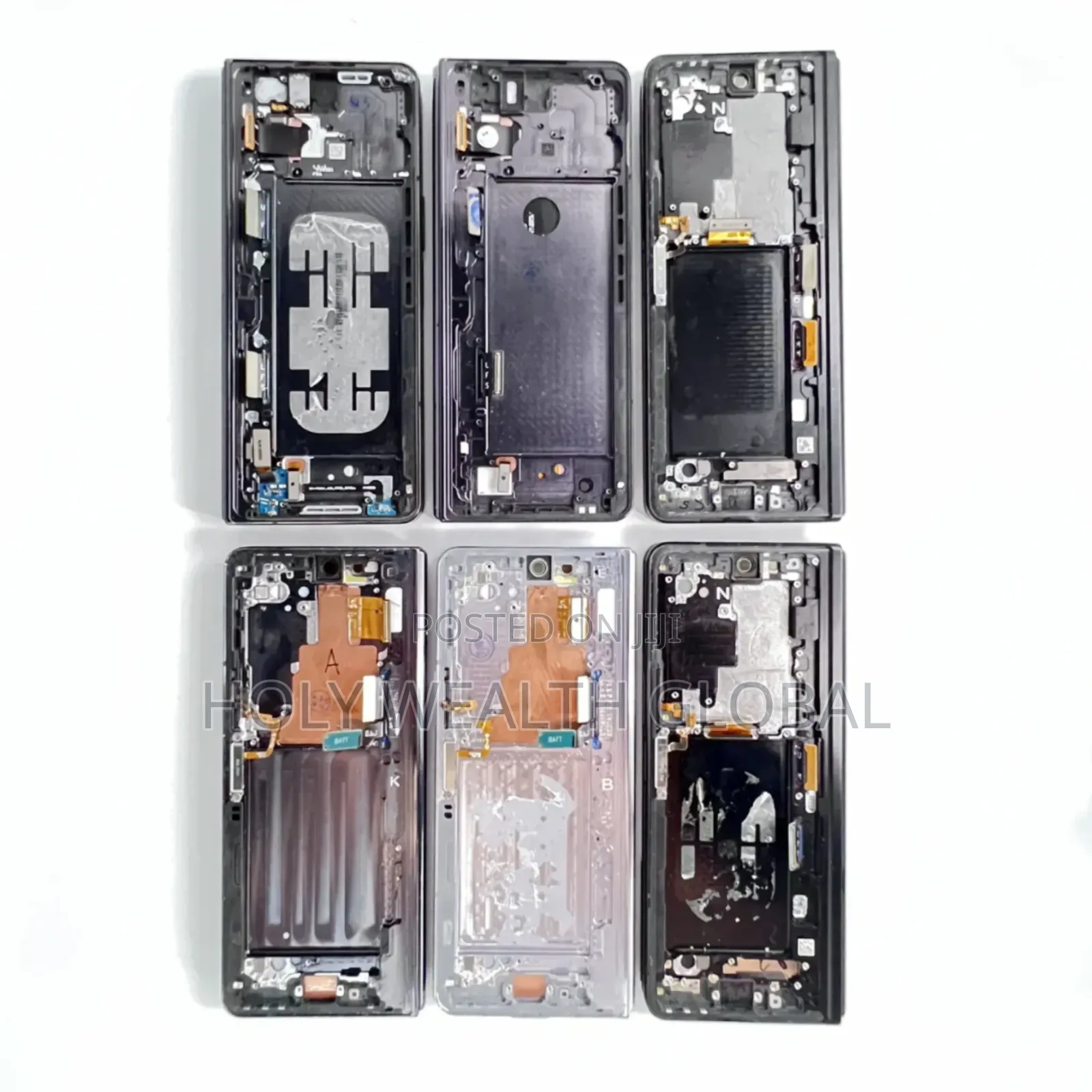 Professional Mobile Phone Technician With a Precision Machines