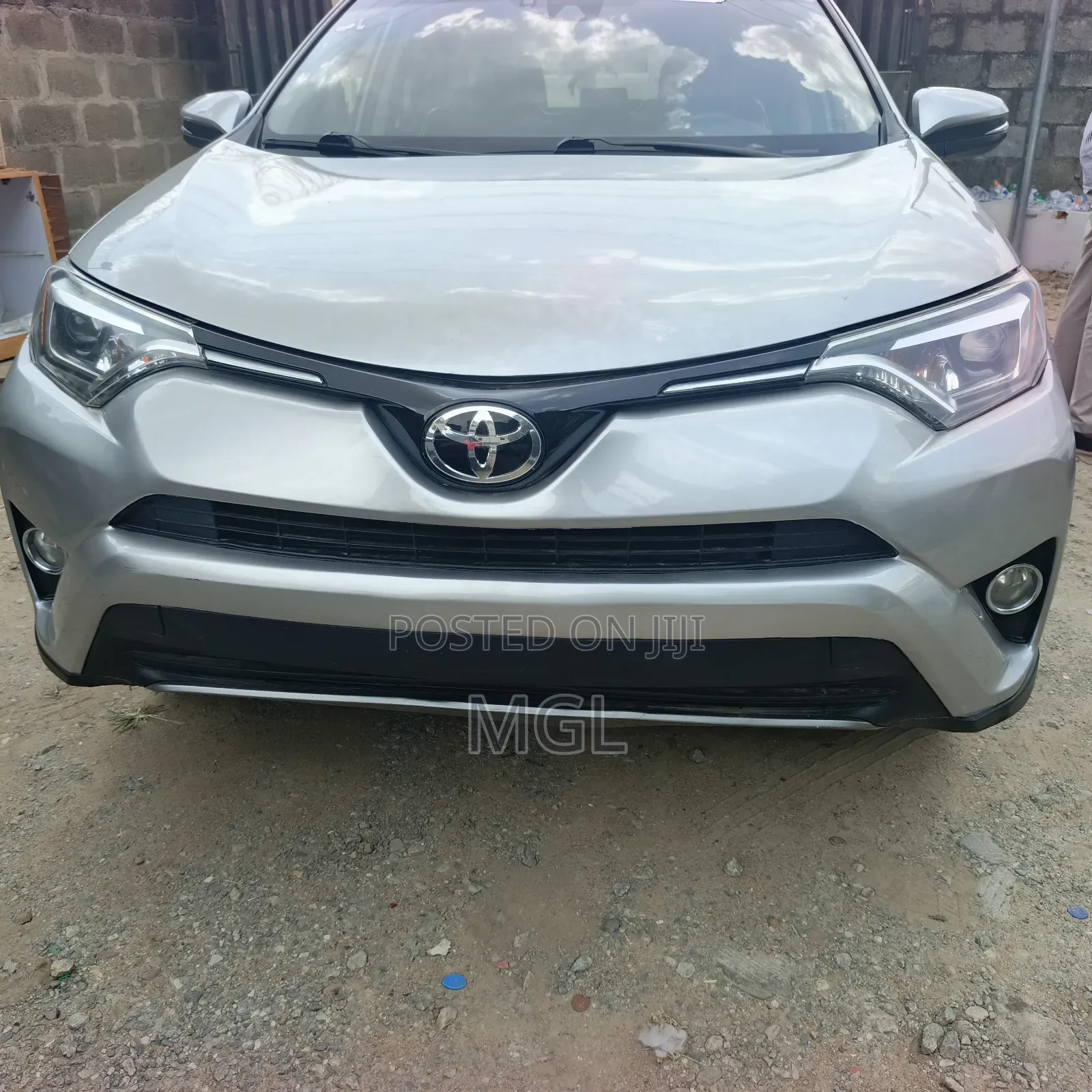 Toyota RAV4 Limited 4dr SUV AWD (2.5L 4cyl 6A) 2018 Silver