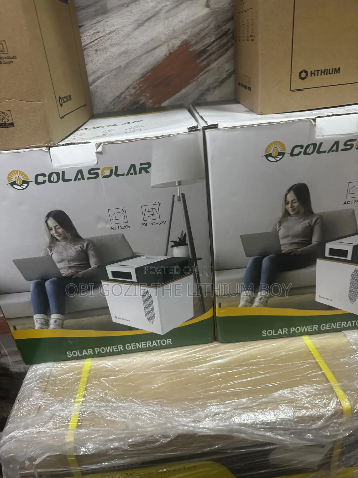 2kwh 1000w Cola Solar Lithium Battery Solar Generator