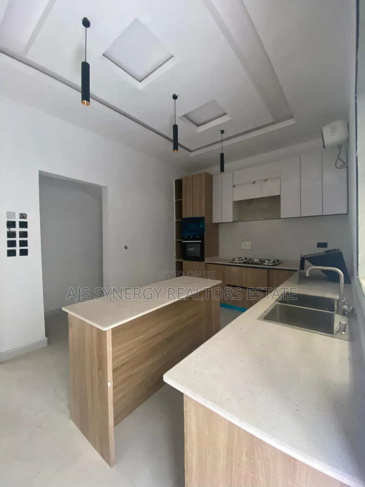 5bdrm Duplex in VGC / Ajah for sale
