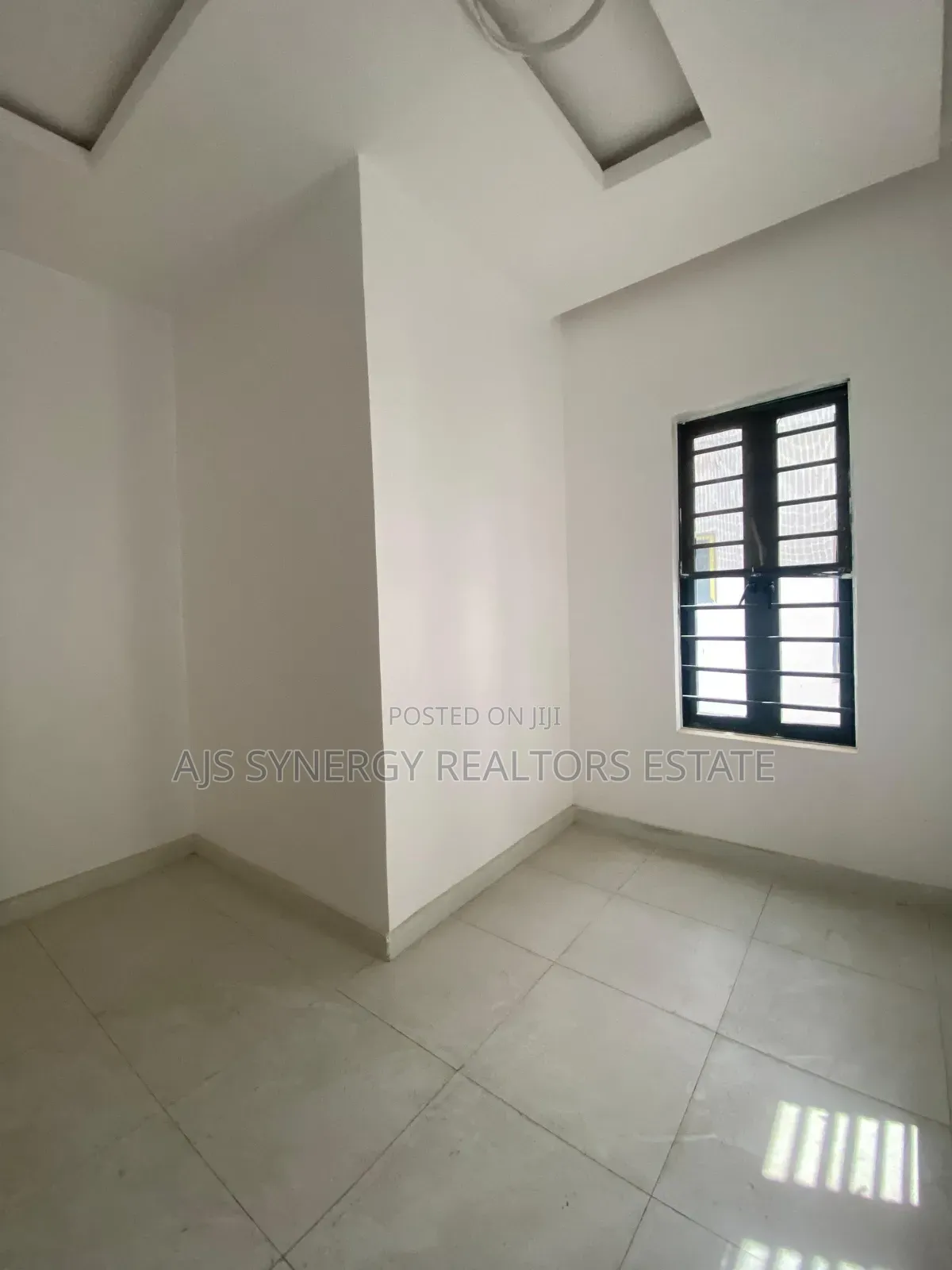 5bdrm Duplex in VGC / Ajah for sale