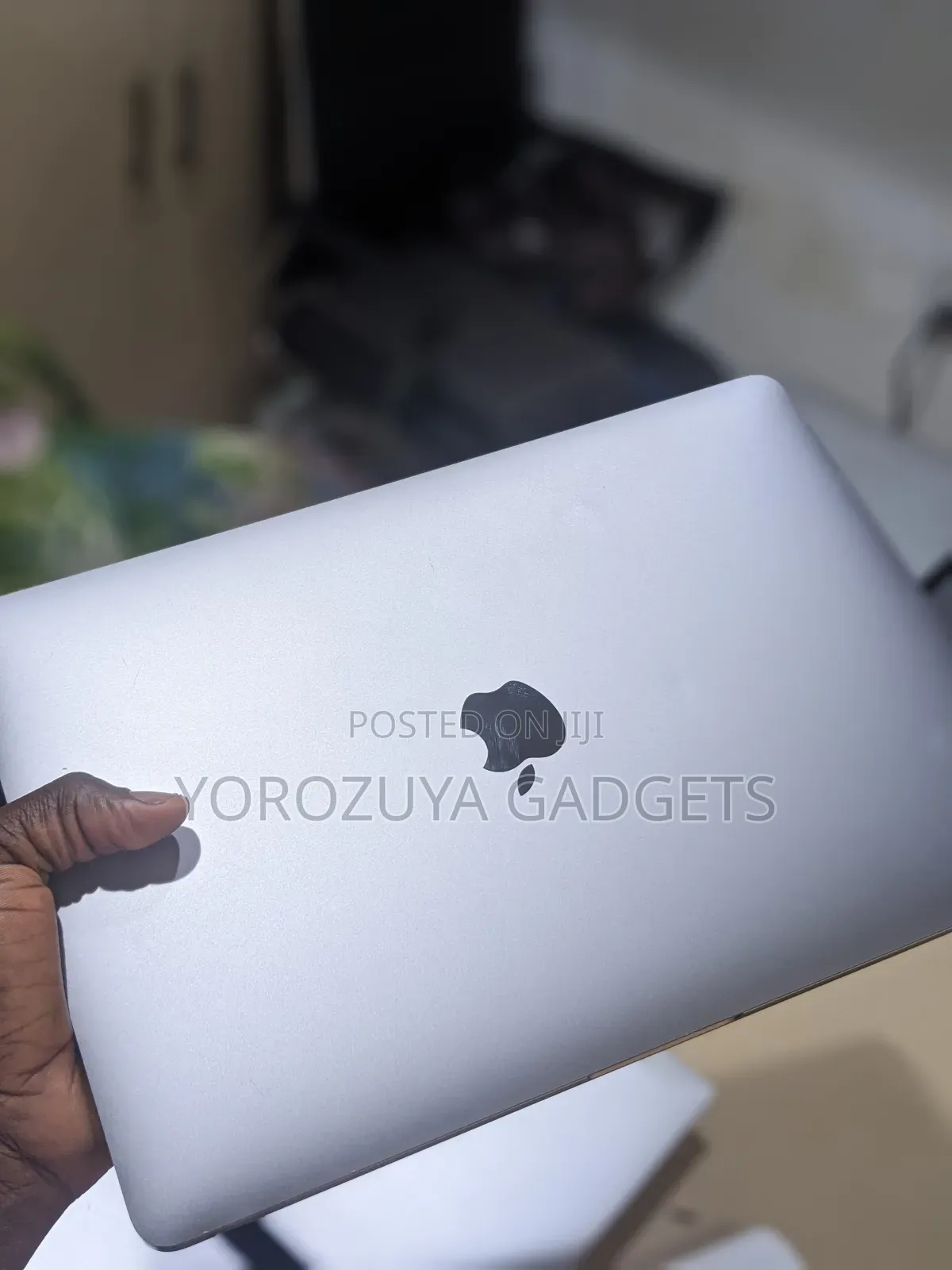 Laptop Apple MacBook Pro 2020 16GB Apple M1 SSD 512GB