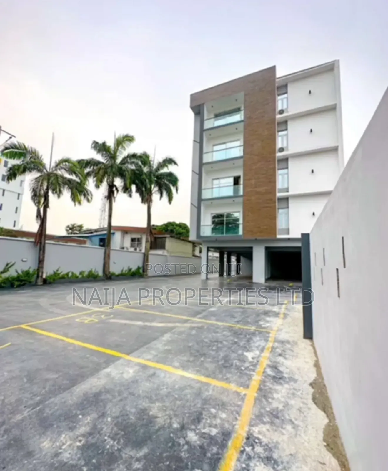 3bdrm Apartment in Victoria Island for sale