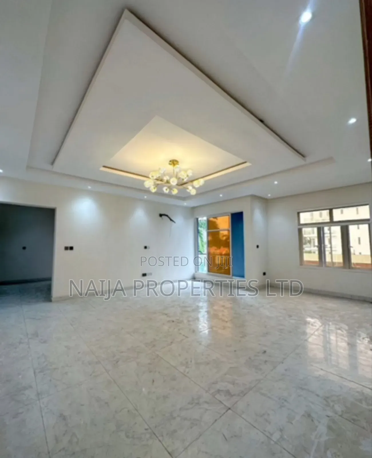 3bdrm Apartment in Victoria Island for sale