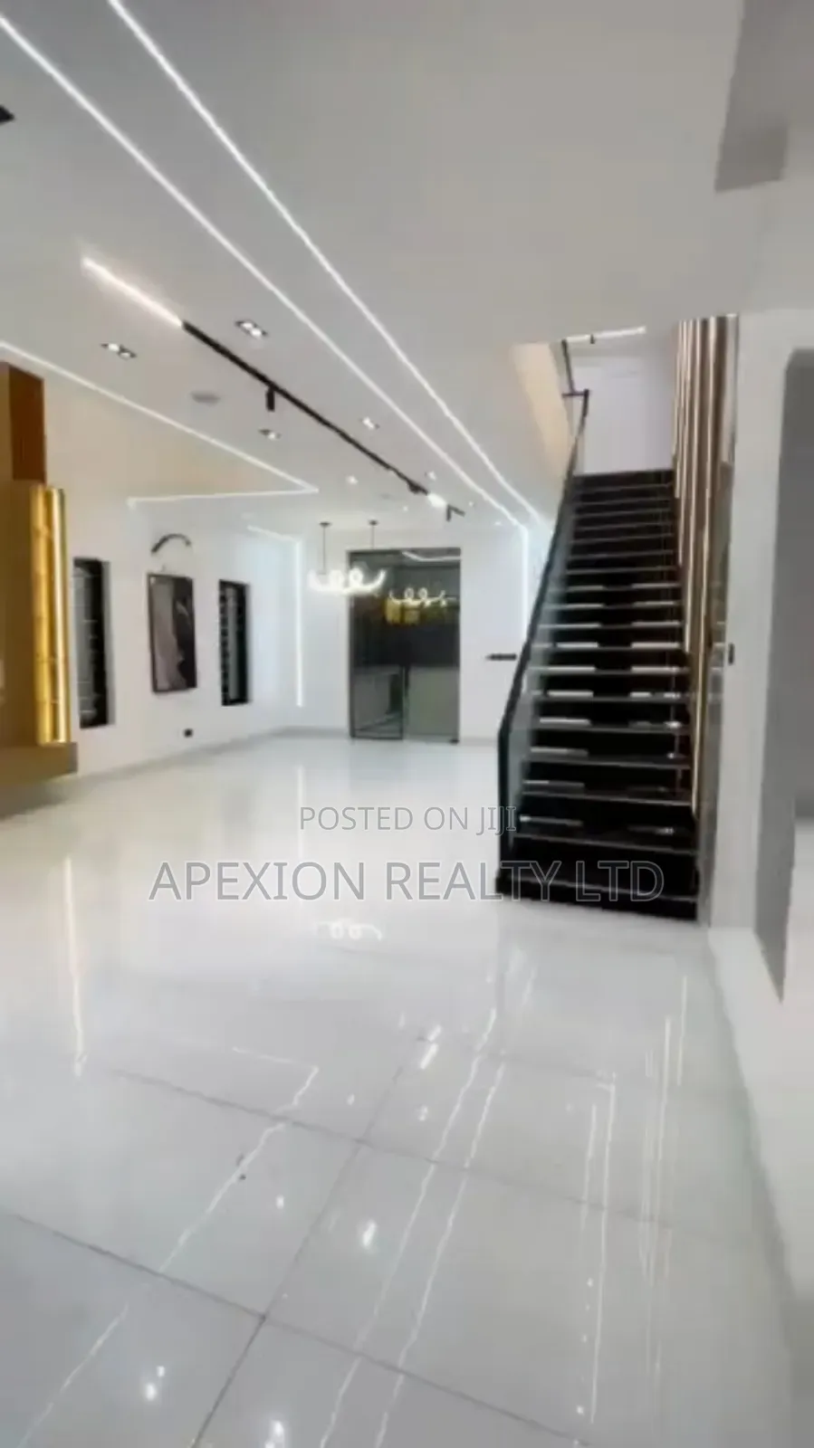 5bdrm Duplex in Thomasville Estate, Ajah for sale