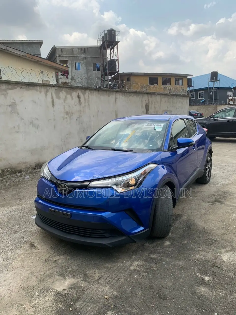 Toyota C-HR XLE FWD 2019 Blue