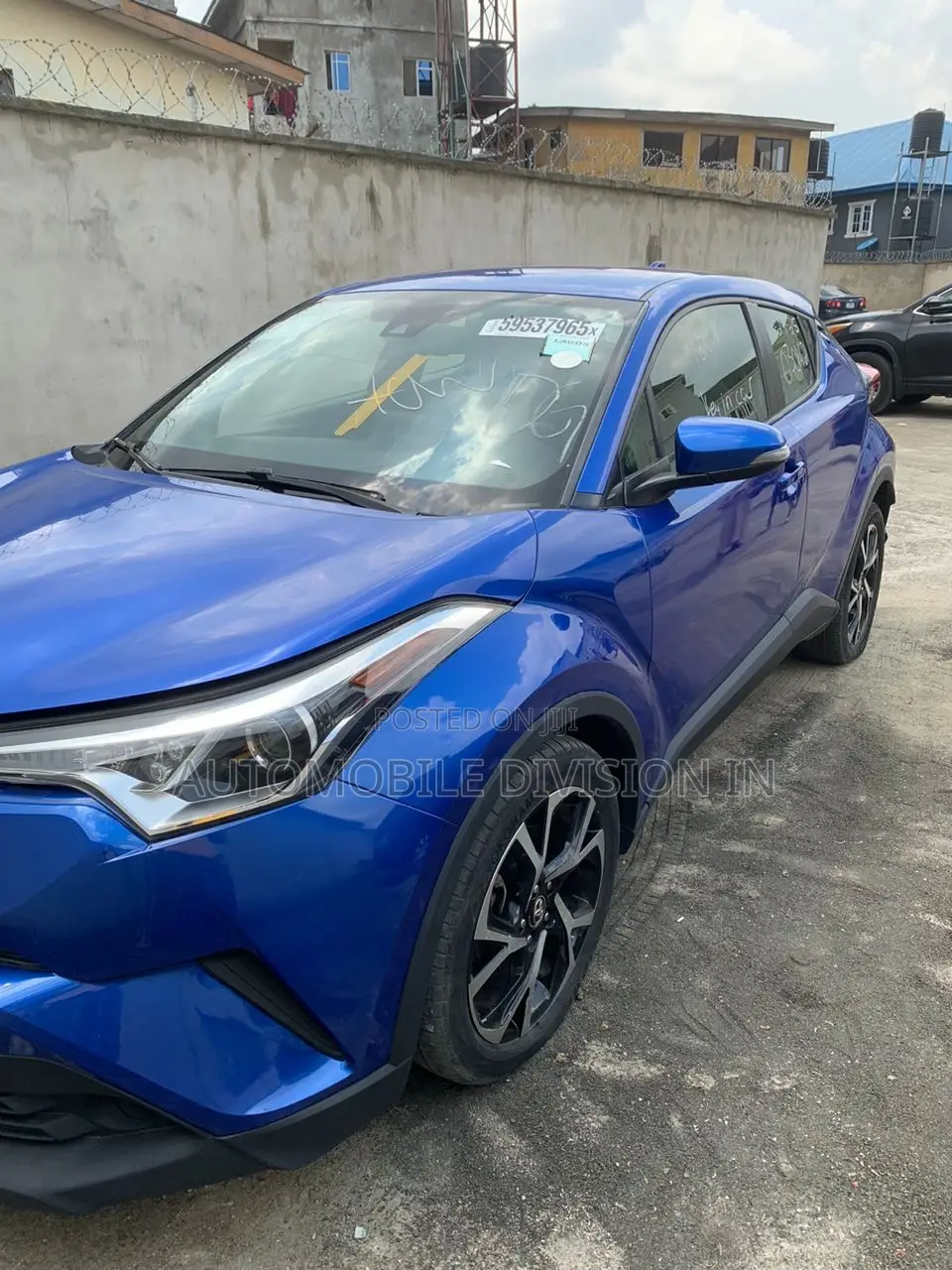Toyota C-HR XLE FWD 2019 Blue