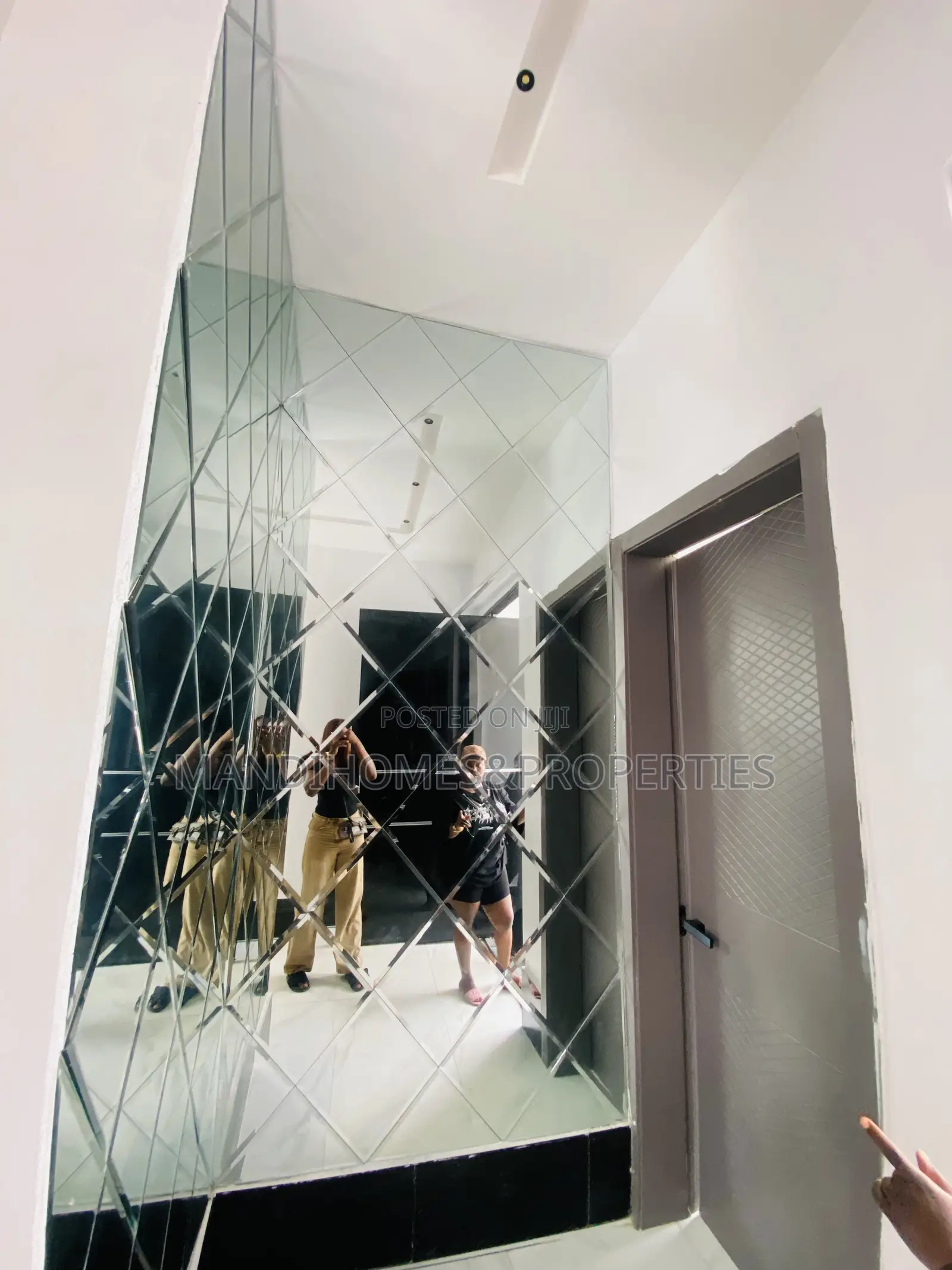 5bdrm Duplex in Ajah for sale
