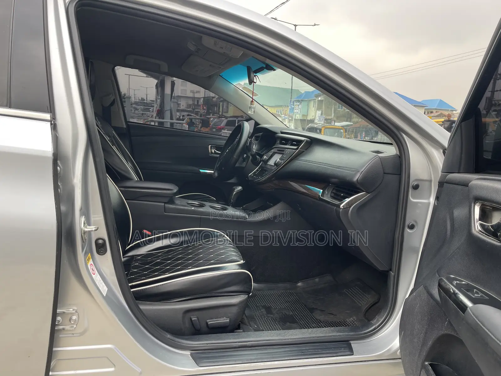 Toyota Avalon XLE Premium 4dr Sedan (3.5L 6cyl 6A) 2015 Silver