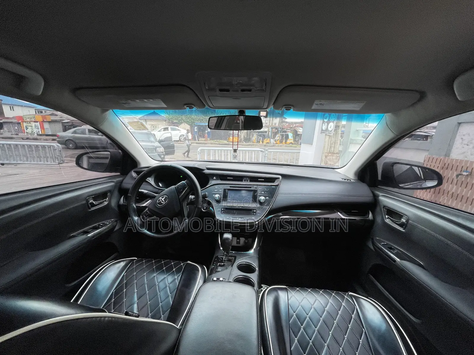 Toyota Avalon XLE Premium 4dr Sedan (3.5L 6cyl 6A) 2015 Silver