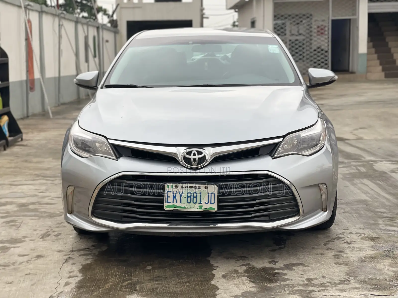 Toyota Avalon XLE Premium 4dr Sedan (3.5L 6cyl 6A) 2015 Silver
