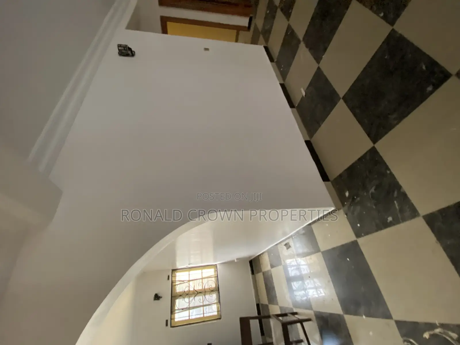 3bdrm Apartment in Ago Palace for rent