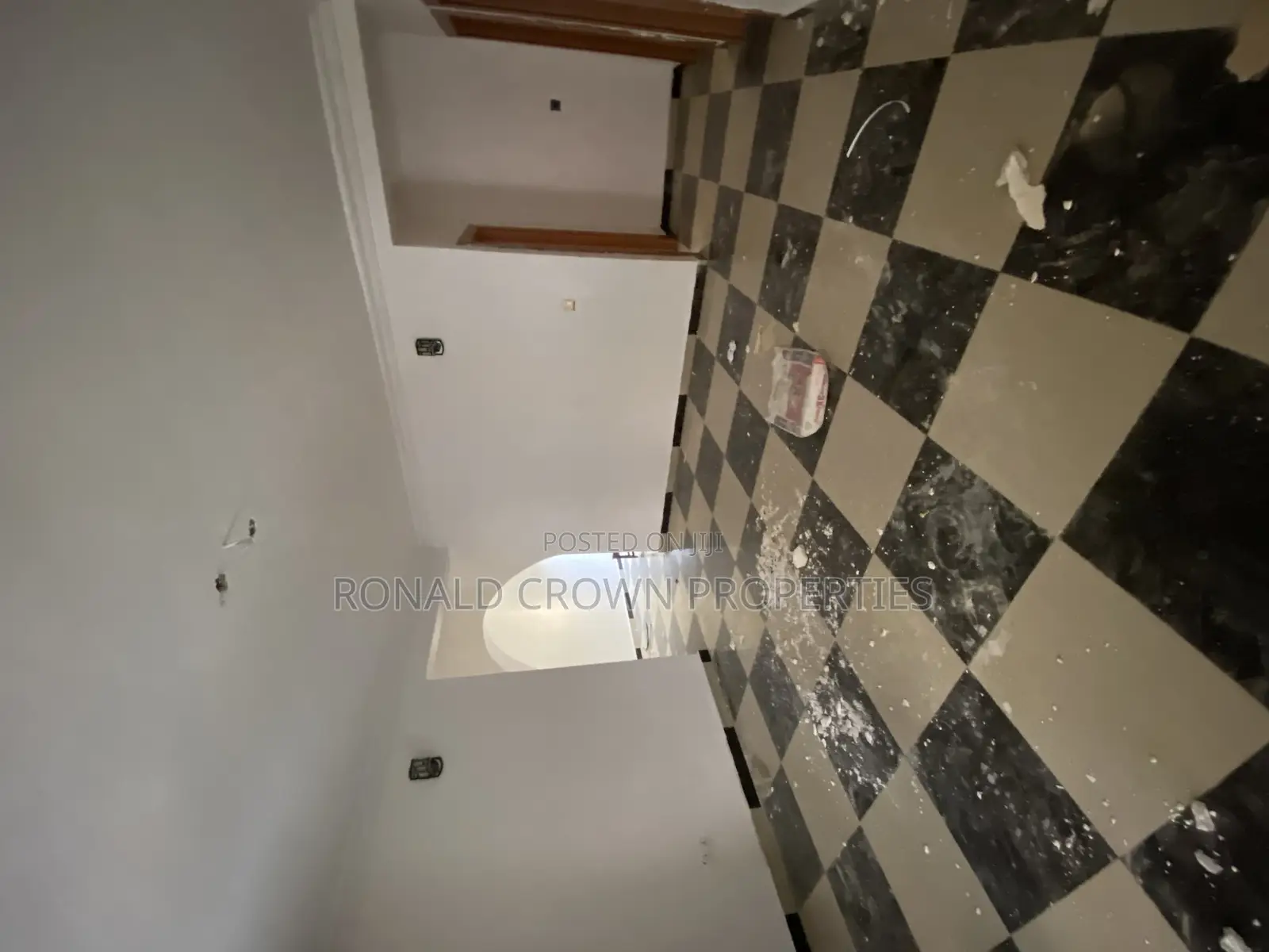 3bdrm Apartment in Ago Palace for rent