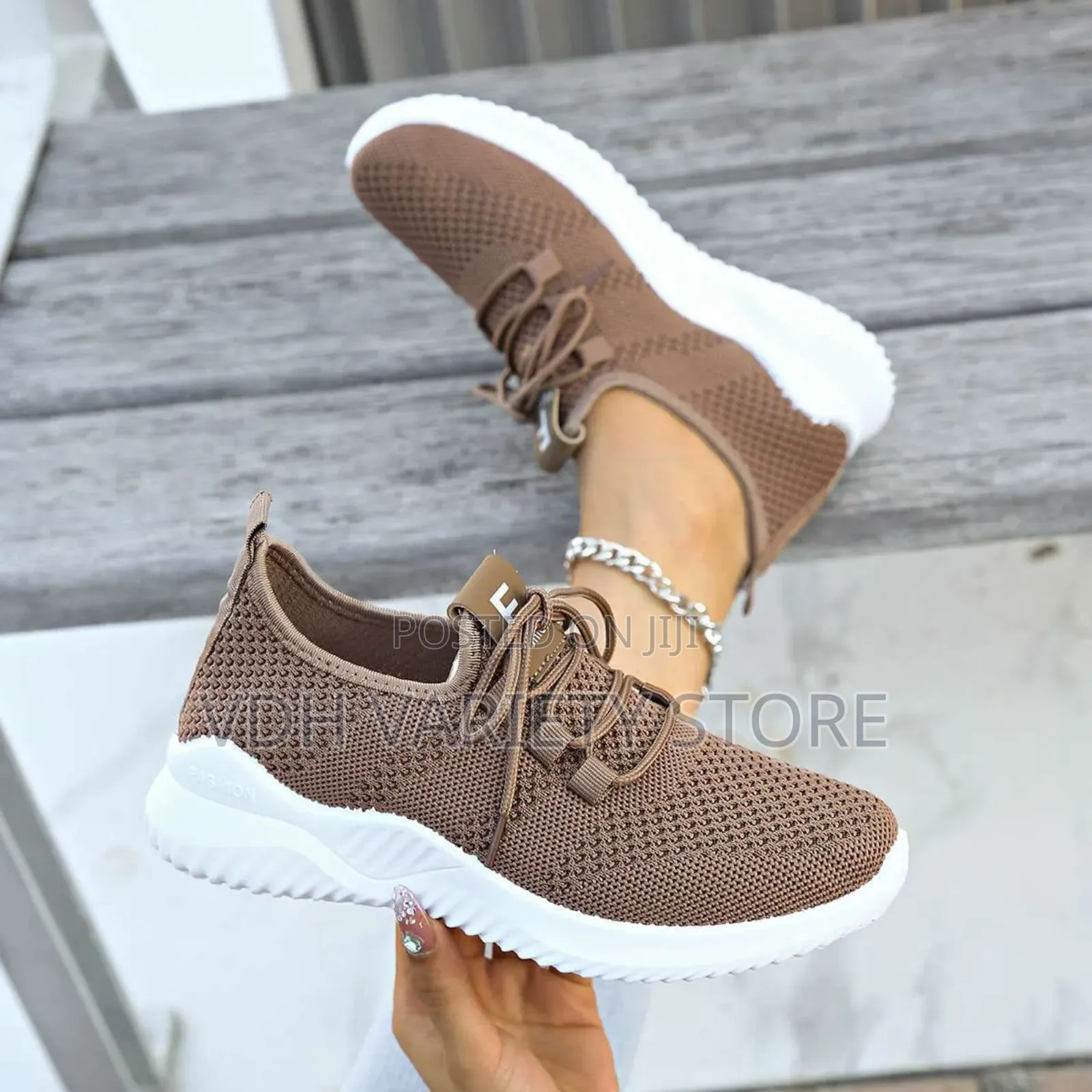 Easy Wear Female Sneakers