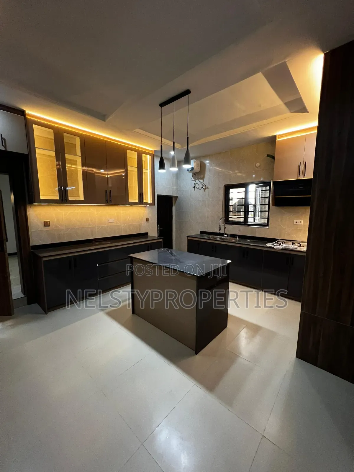 5bdrm Duplex in Harmony, Galadimawa for sale