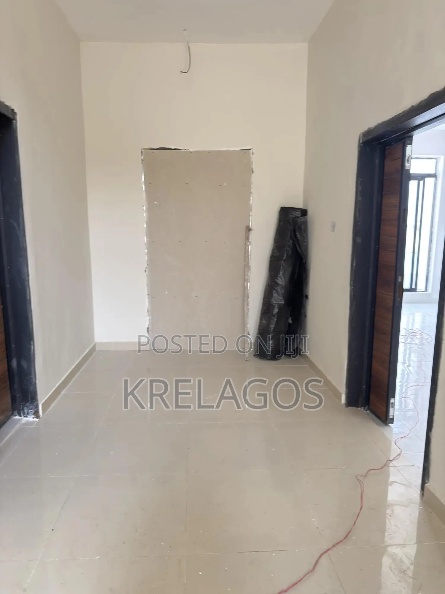 3bdrm Penthouse in Ikate for sale