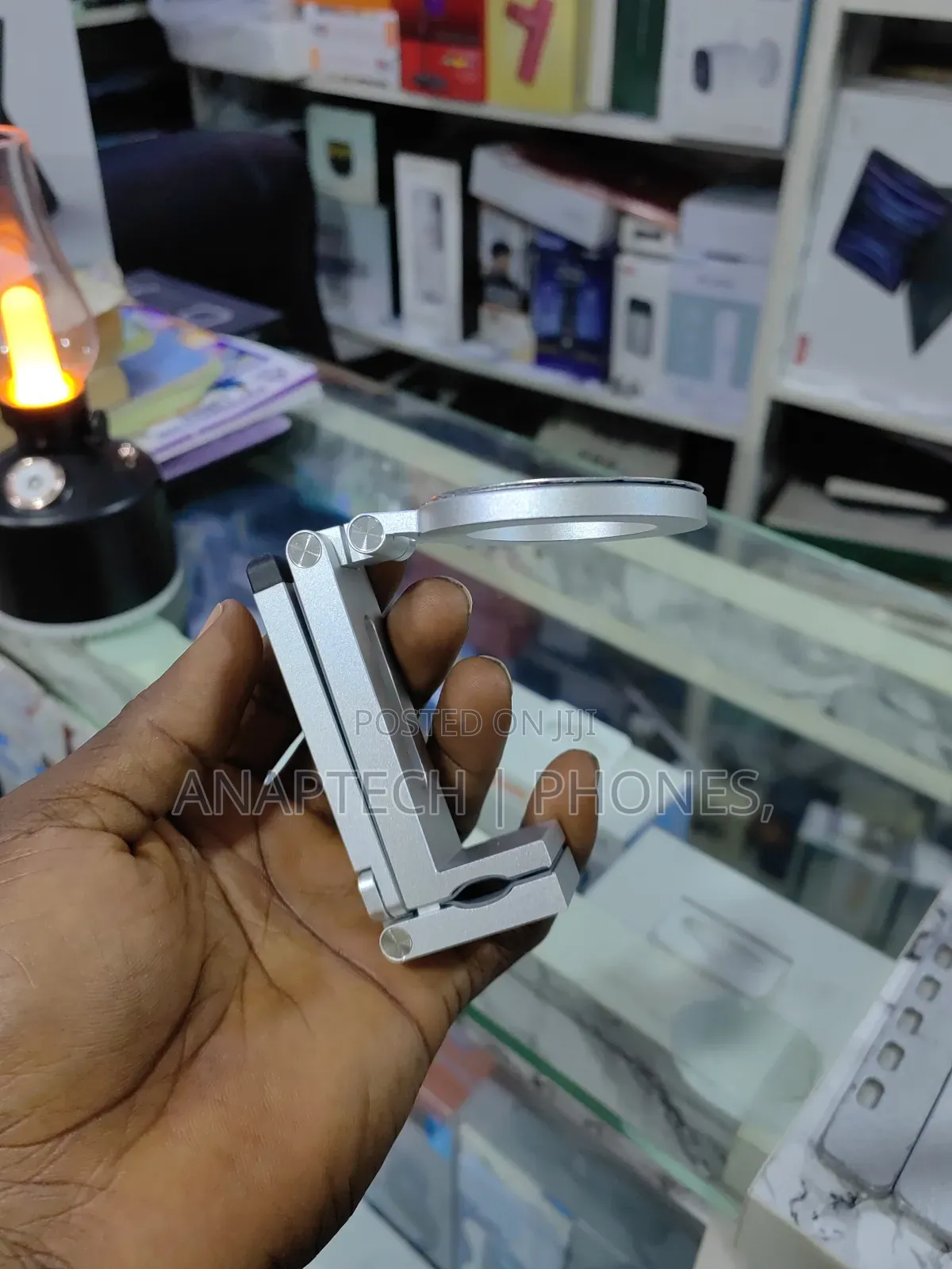 Cell Phone Stand Magnetic Aluminum Alloy The Angle Is Flexible