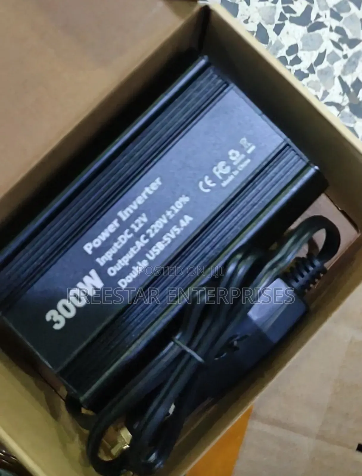 Car Power Inverter 300watts. 300w Car Inverter.