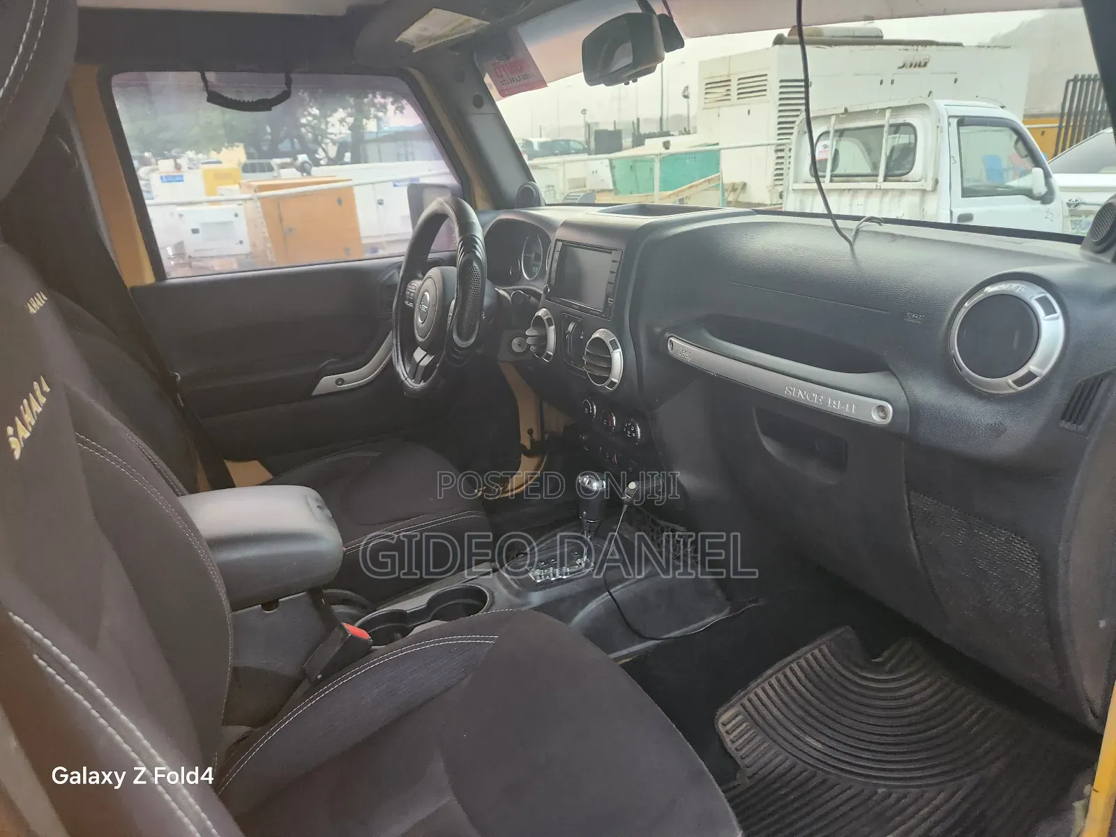 Jeep Wrangler Sahara 2dr SUV 4WD (3.6L 6cyl 6M) 2015 Yellow