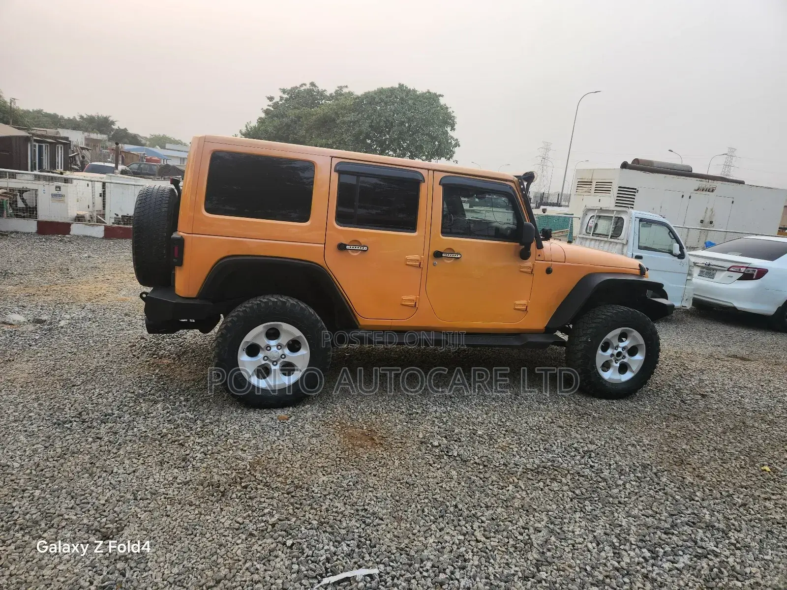 Jeep Wrangler Sahara 2dr SUV 4WD (3.6L 6cyl 6M) 2015 Yellow
