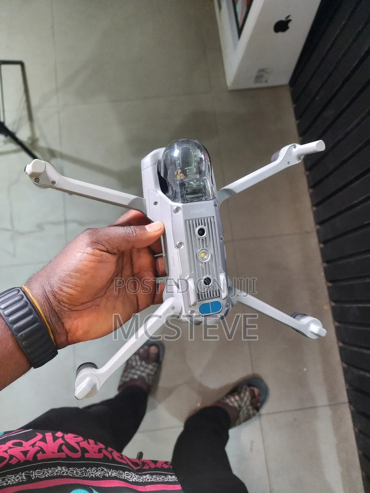 Dji Air 2 Drone With 2 Batteries and Charging Hub
