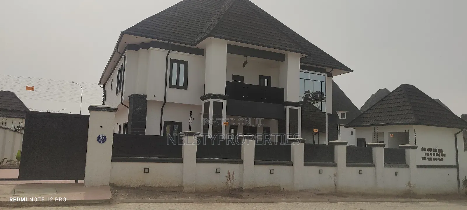 5bdrm Duplex in Efab Metropolis, Gwarinpa for sale