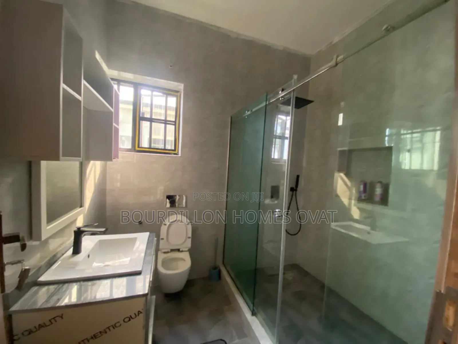 4bdrm Duplex in Harris Drive By Vgc for rent