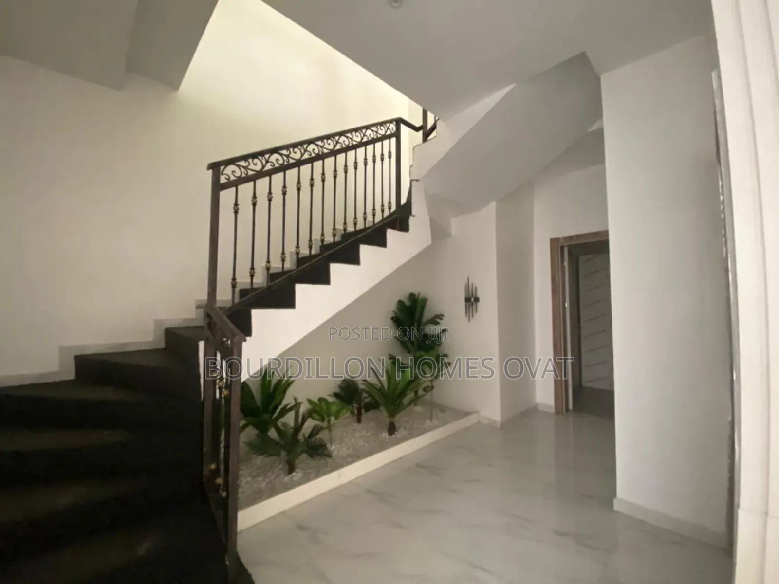 4bdrm Duplex in Harris Drive By Vgc for rent