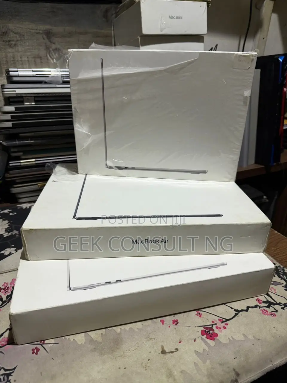 New Laptop Apple MacBook Air 2023 M2 8GB Apple M2 SSD 512GB