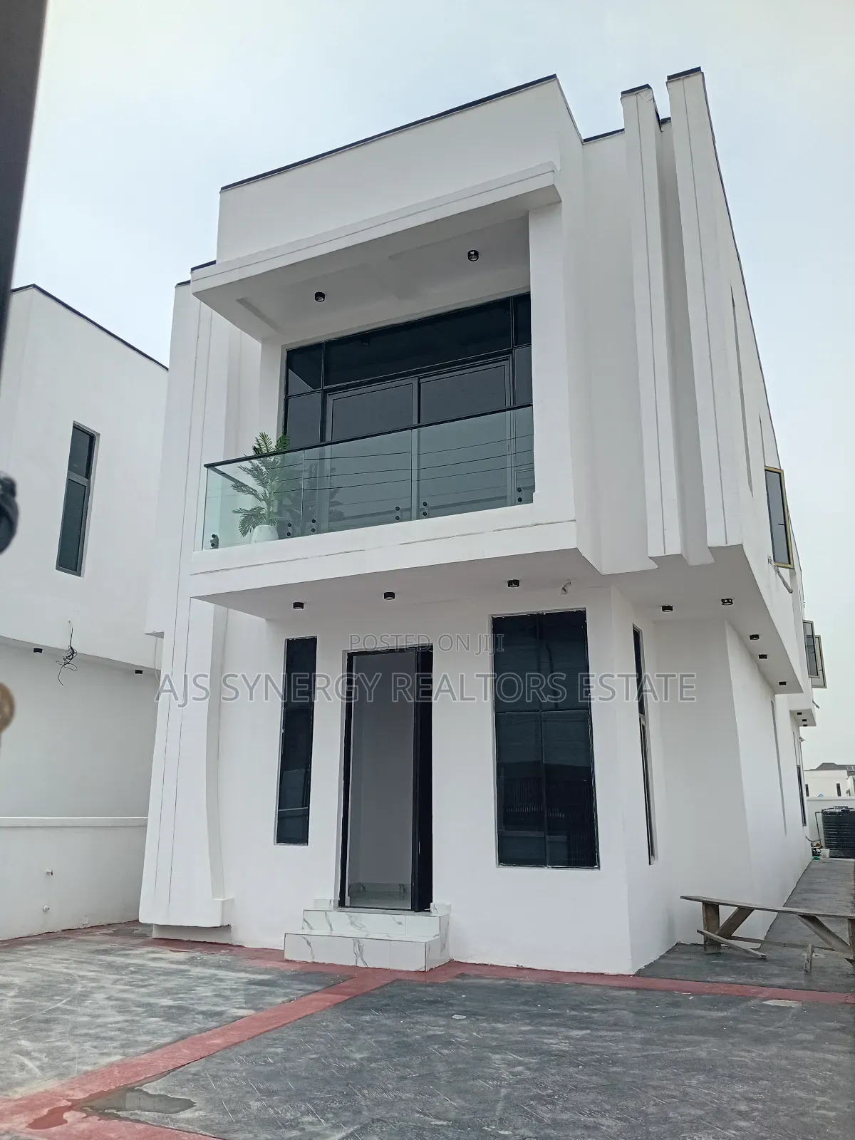 5bdrm Duplex in VGC / Ajah for sale