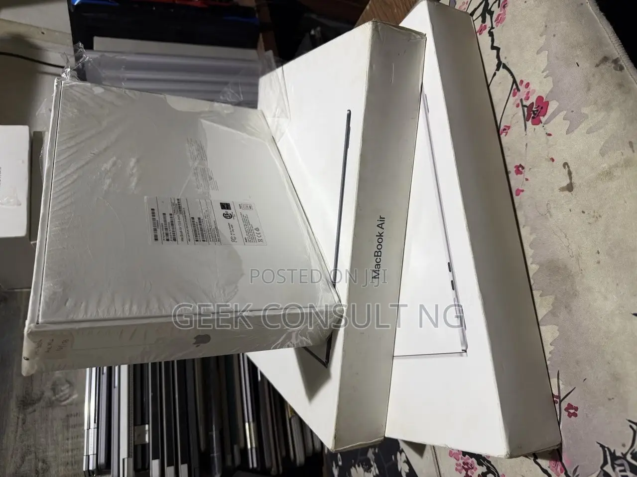 New Laptop Apple MacBook Air 2023 M2 8GB Apple M2 SSD 2T