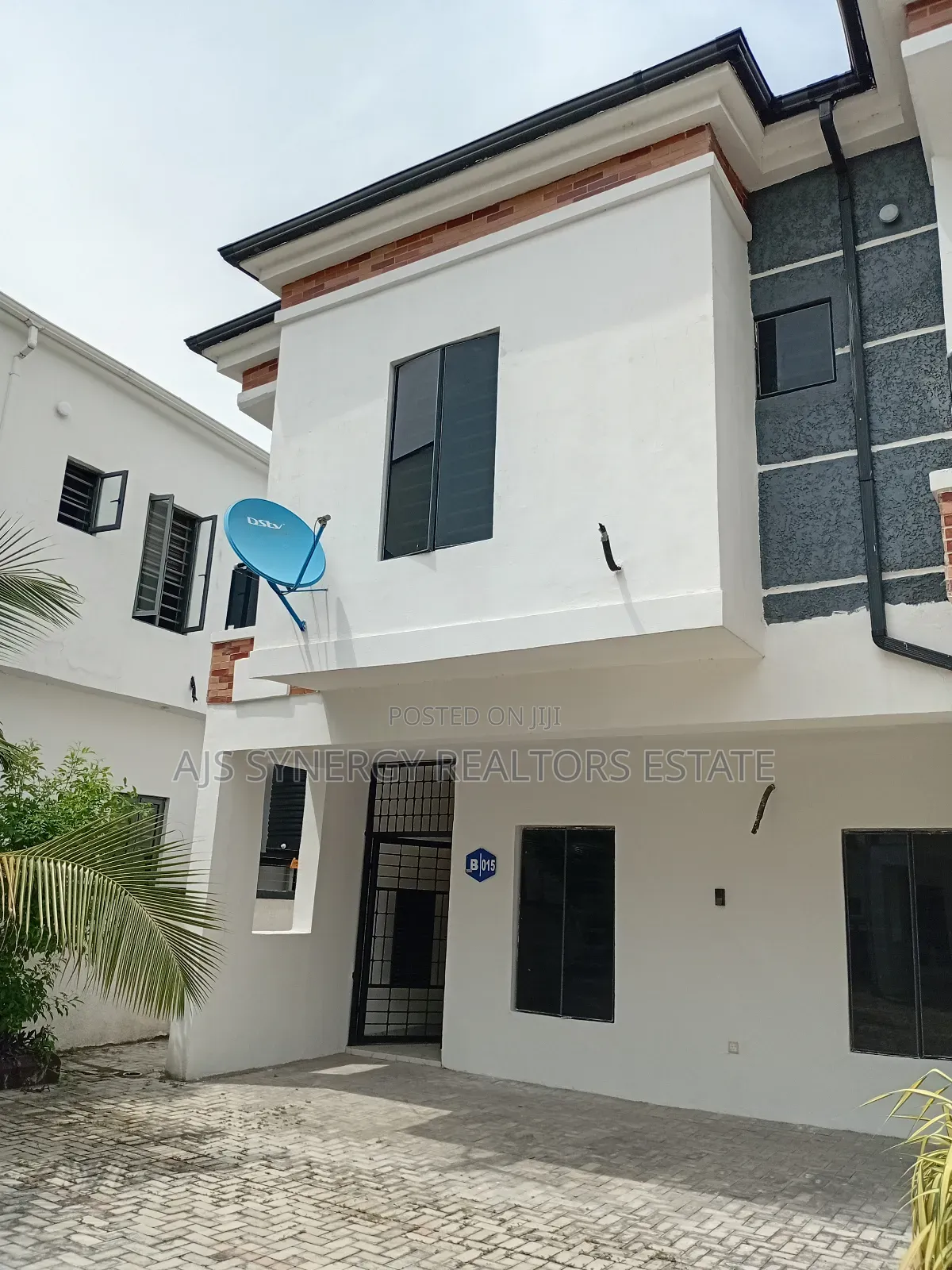 3bdrm Duplex in VGC / Ajah for sale