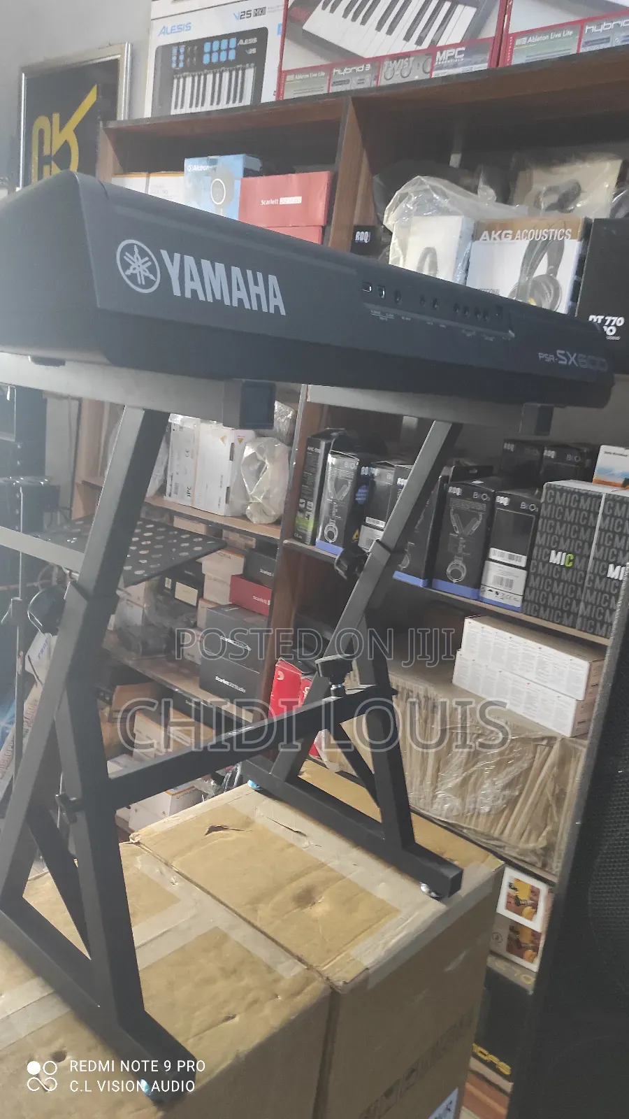 Alpha Keyboard Stand