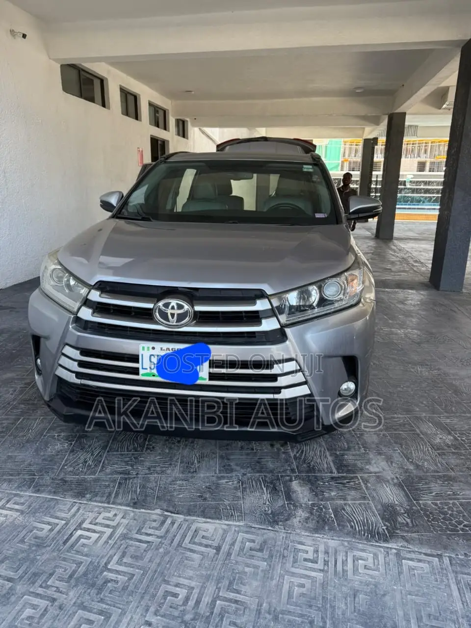 Toyota Highlander XLE 4x4 V6 (3.5L 6cyl 8A) 2017 Silver