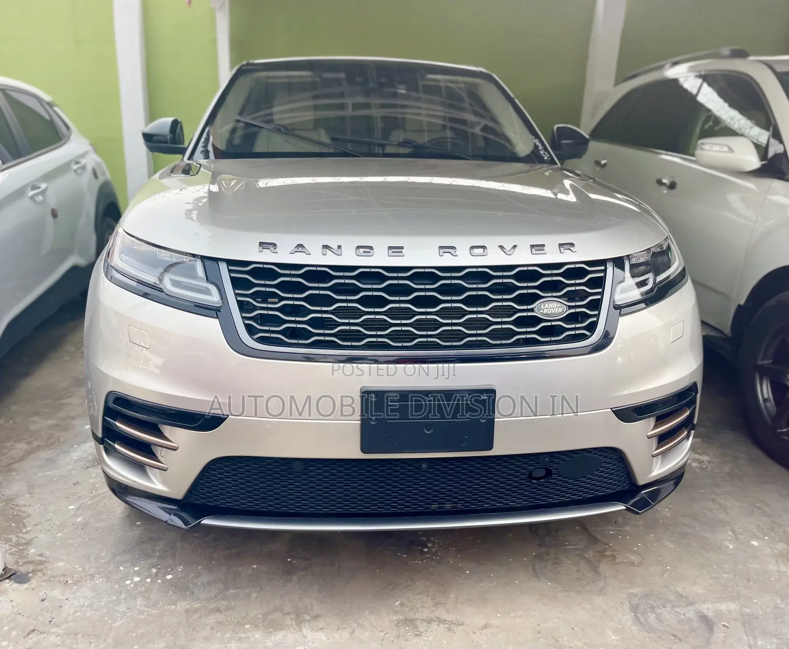 Land Rover Range Rover Velar P340 SE R-Dynamic 4x4 2019 Gold
