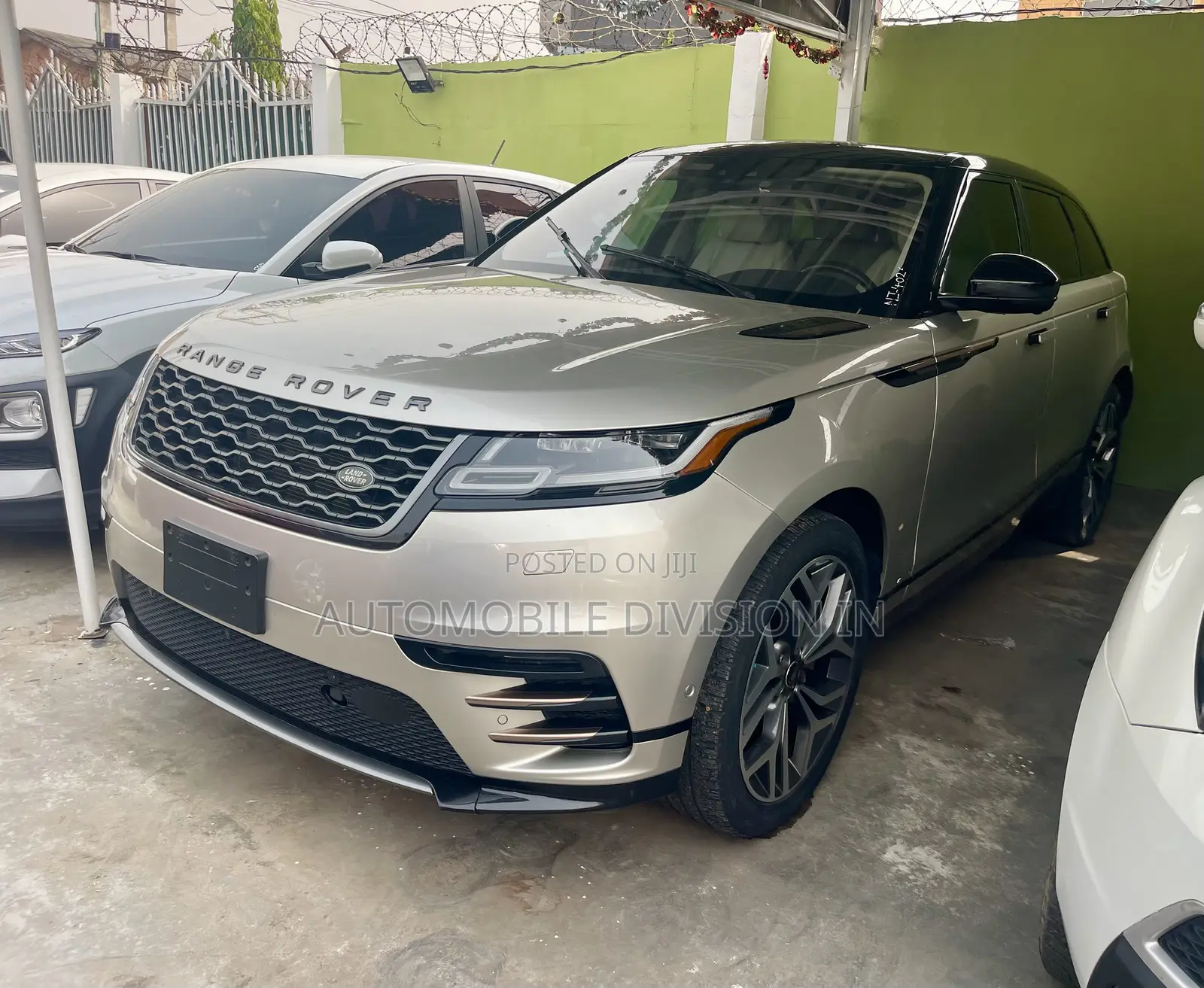 Land Rover Range Rover Velar P340 SE R-Dynamic 4x4 2019 Gold