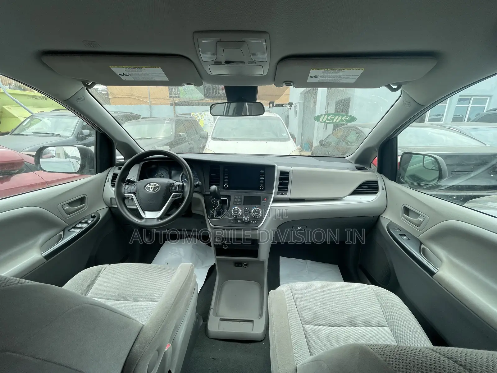 Toyota Sienna 2020 Silver