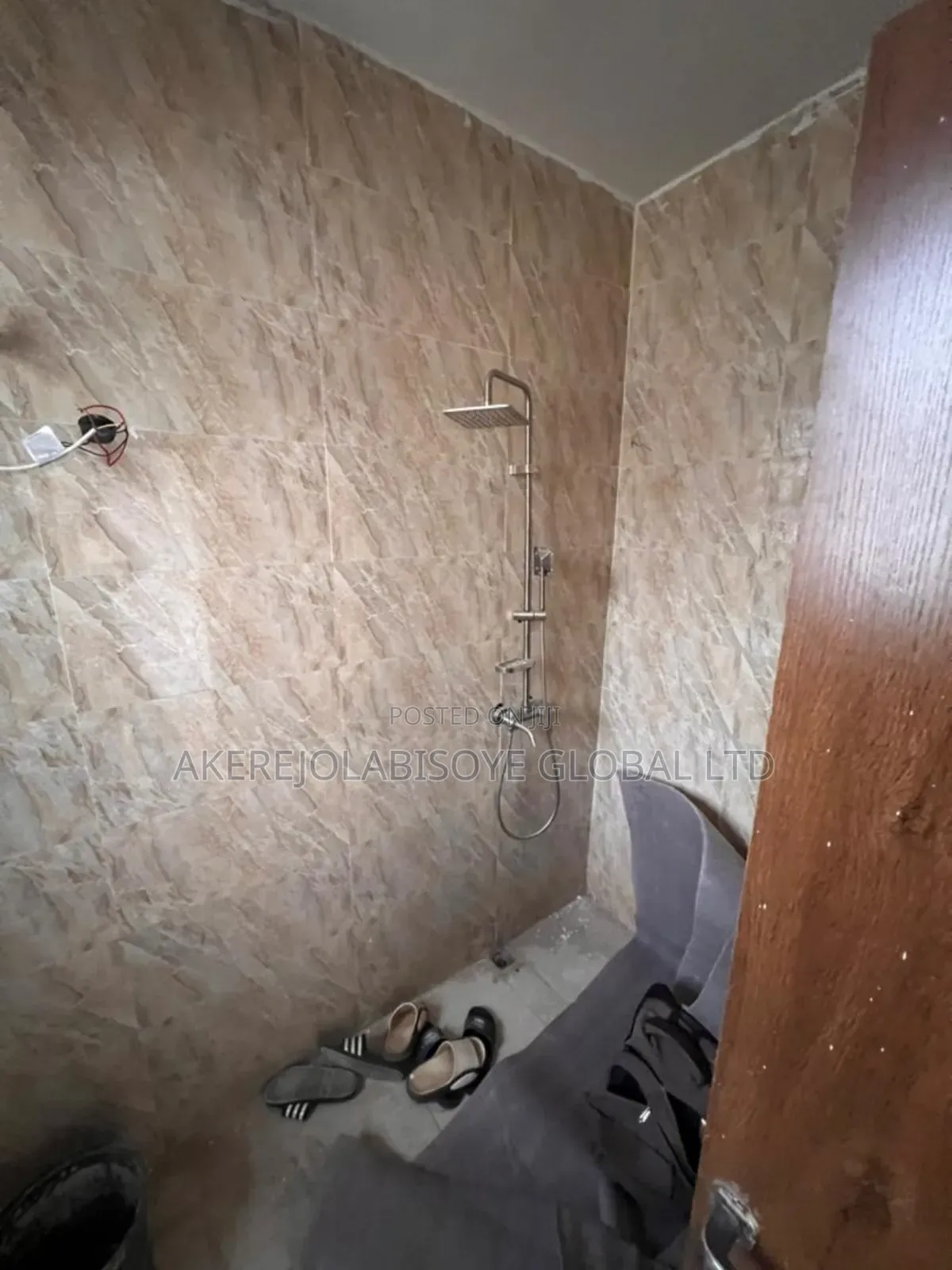 4bdrm Townhouse / Terrace in Gwarinpa, Inside for rent