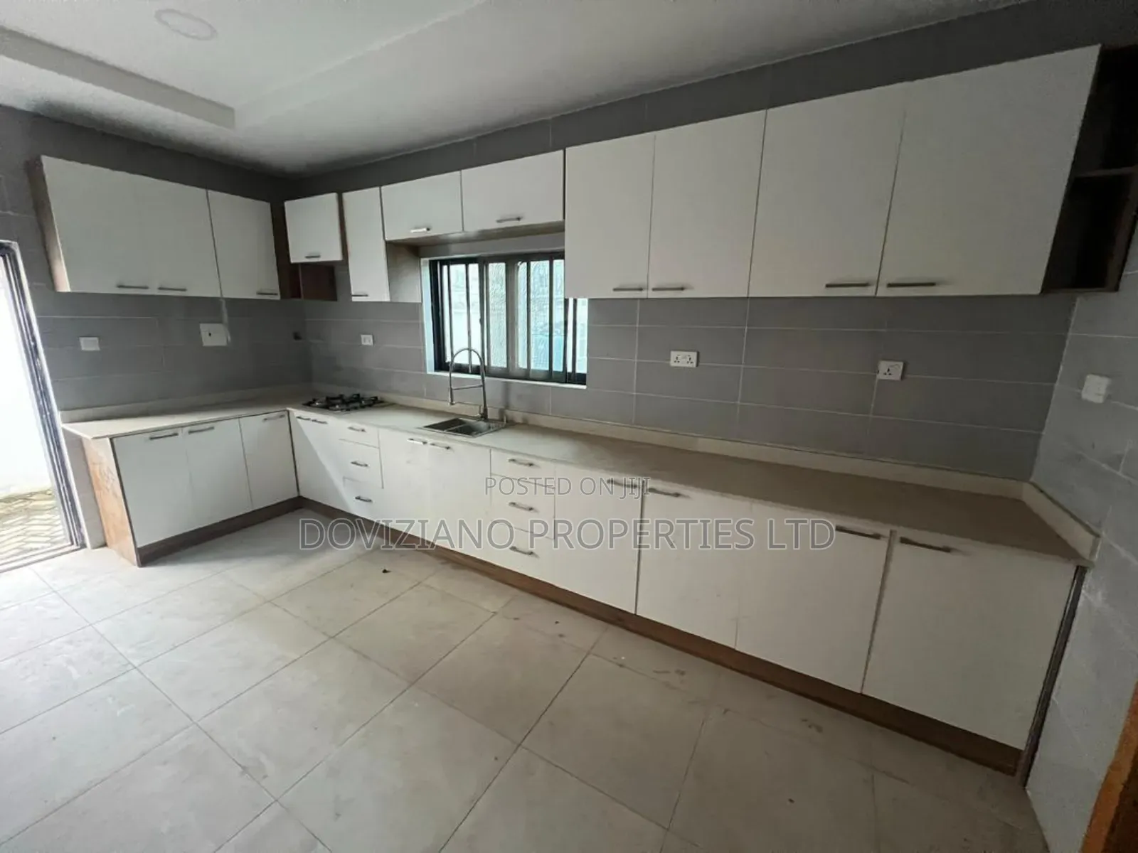 3bdrm Duplex in Lekki Phase 1 for rent