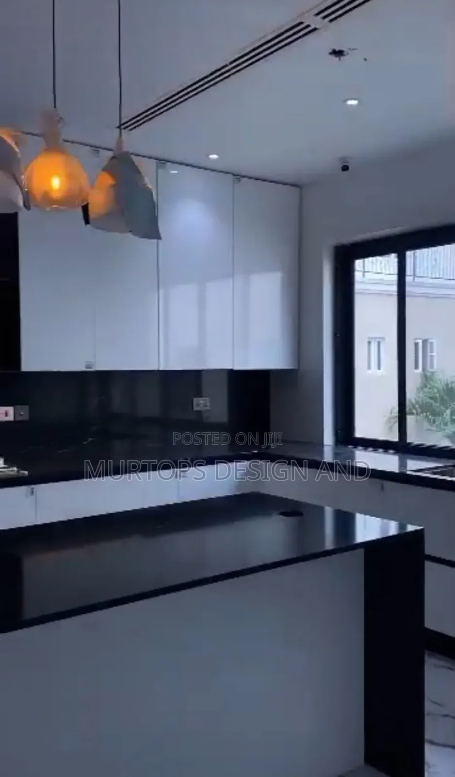 6bdrm Duplex in Banana Island for sale