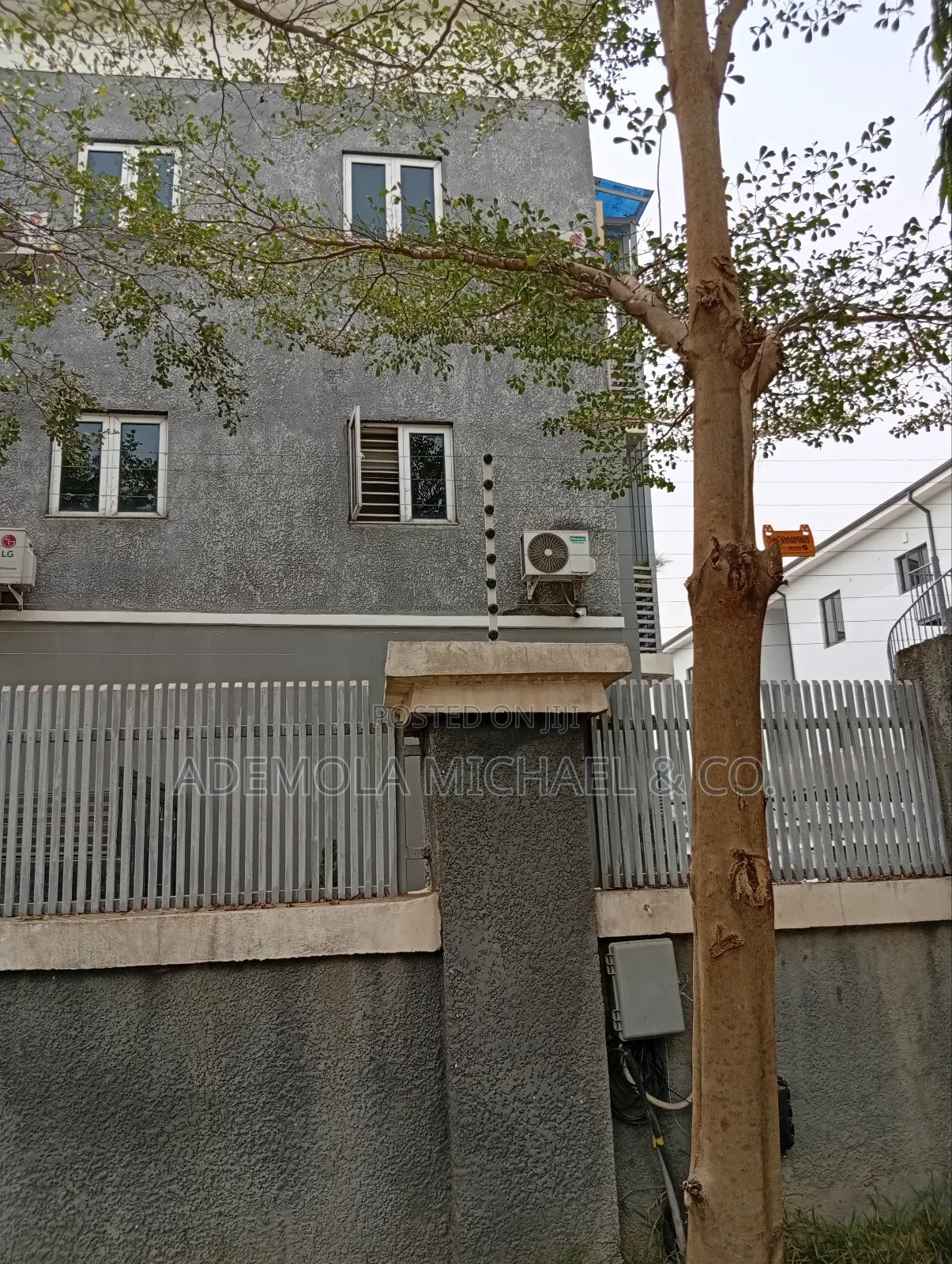 4bdrm Townhouse/Terrace in Wuye District Abuja for sale