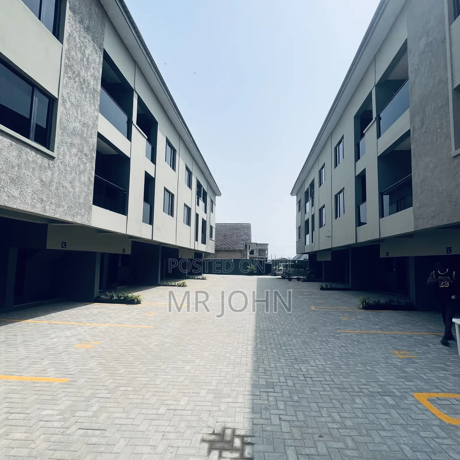 3bdrm Duplex in New Road, Lekki for rent