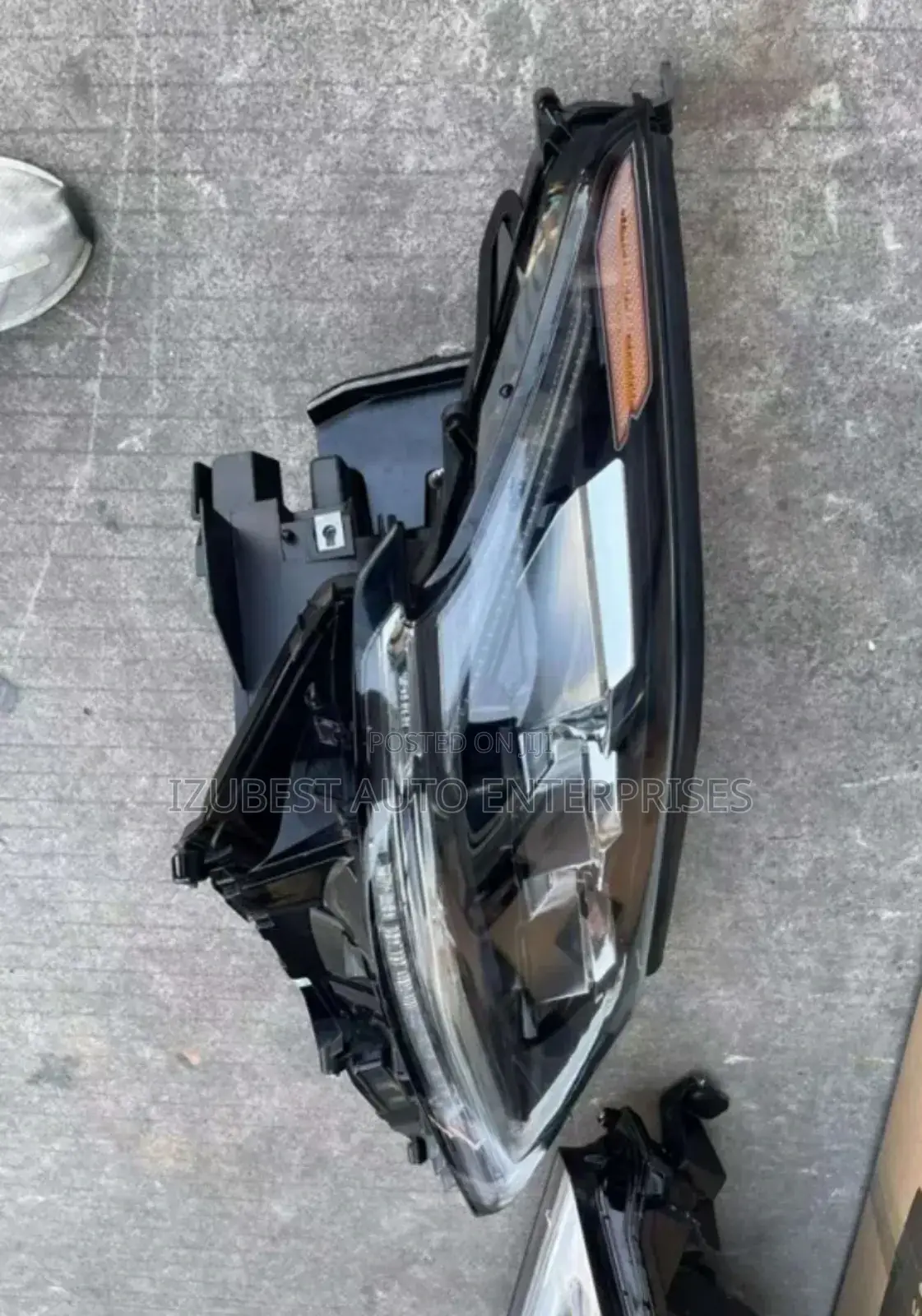 Head Lamp Lx570 2022