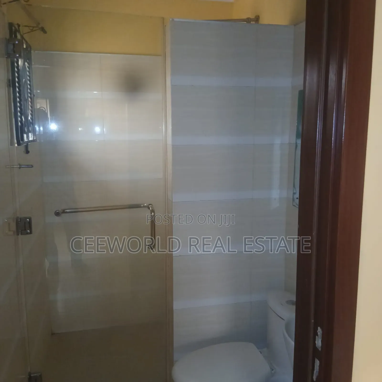 4bdrm Duplex in Jericho Gra for rent