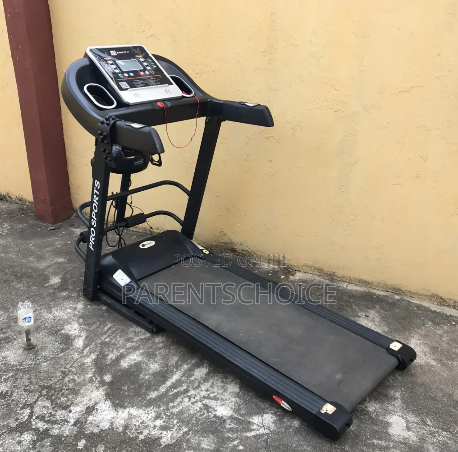 2.5hp Bodyfit Treadmill With Massager 3.2 Inches LCD Screen