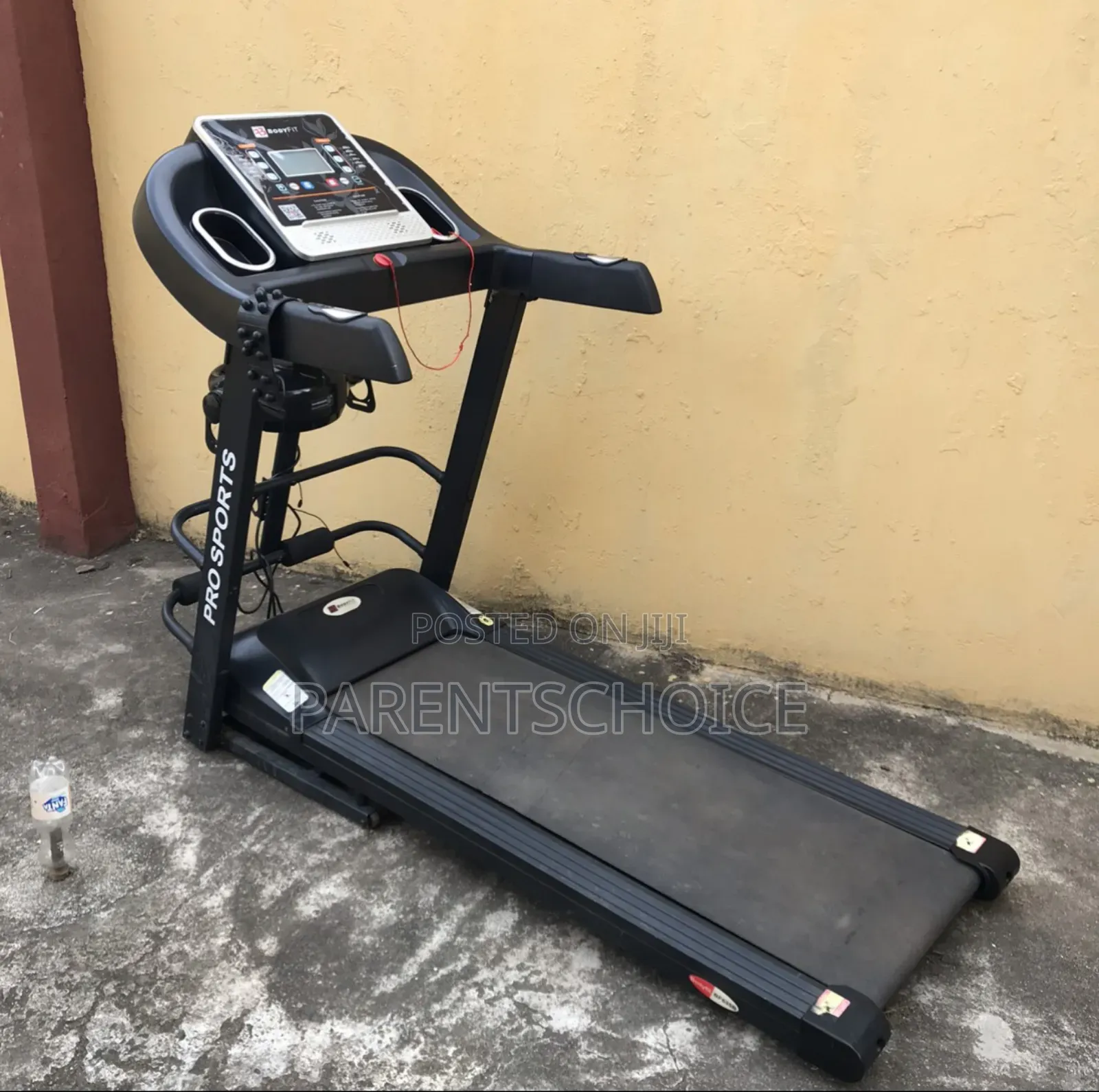 2.5hp Bodyfit Treadmill With Massager 3.2 Inches LCD Screen